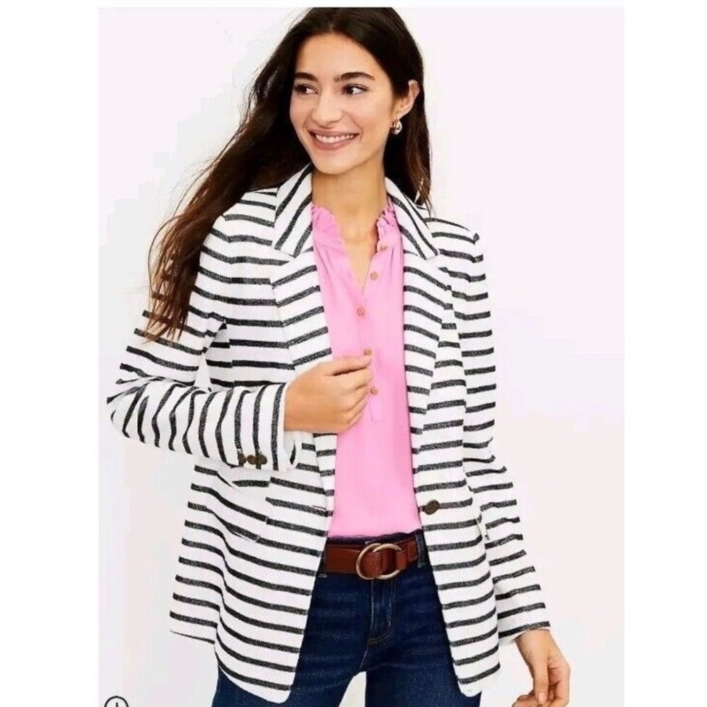 Loft NWOT Striped Knit Modern Blazer
Jacket‎ 18 Petite Navy Blue White